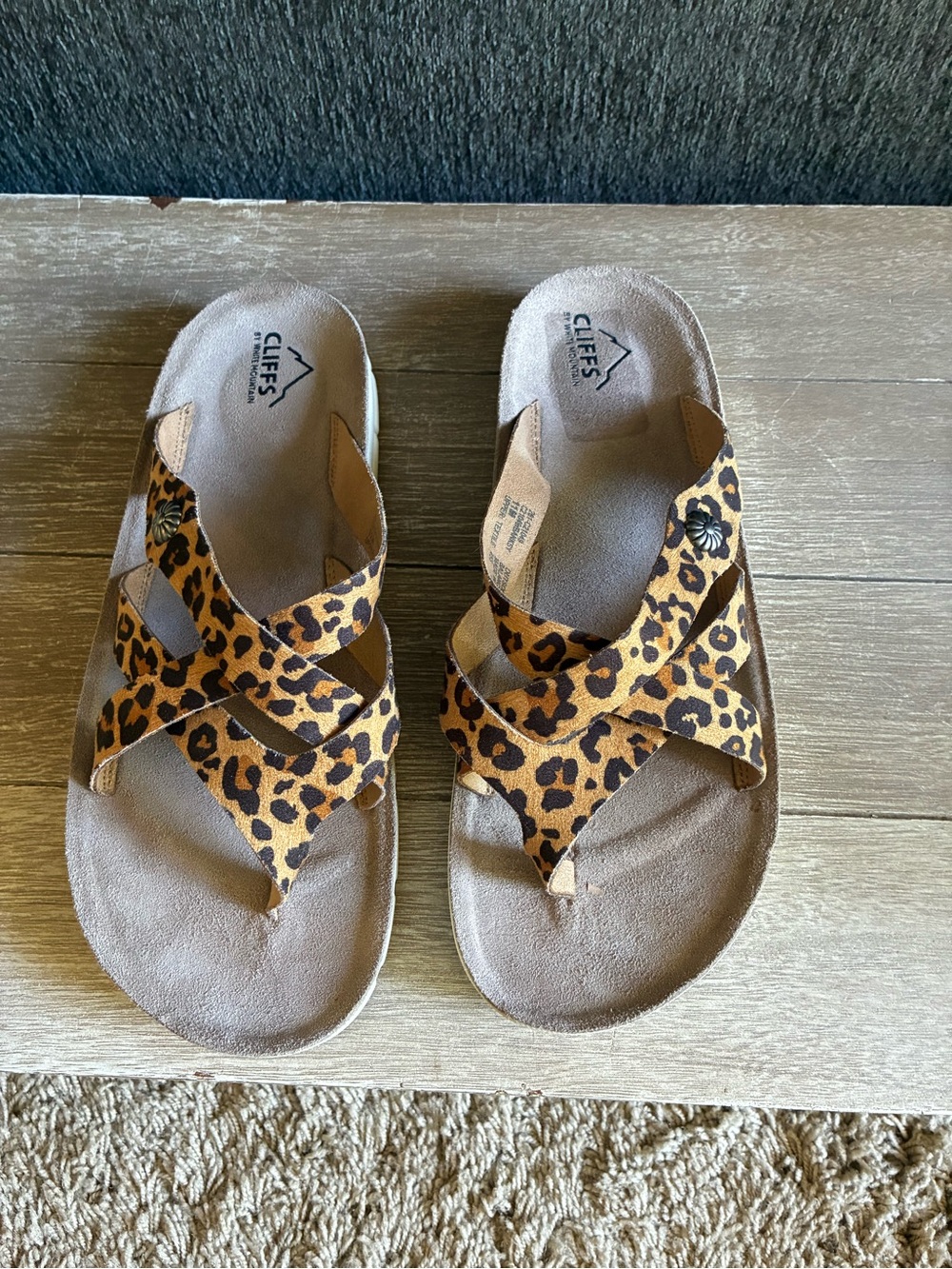 Cliffs by WHITE MOUNTAIN Leopard Print Slide Sandals - Tan/Black
